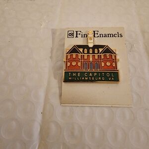 Capitol Williamsburg VA Pin